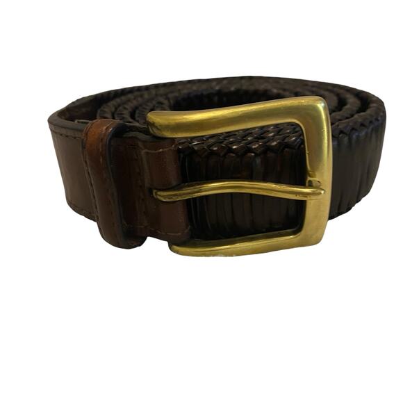 Men's Tommy Bahama Genuine Leather Brown Belt Size 48 with Brass Hardware - Picture 1 of 15